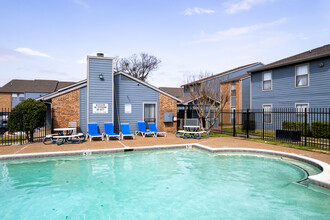 Ashleye Village in Lake Dallas, TX - Building Photo - Building Photo