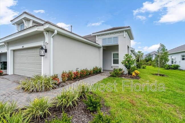 property at 18018 Franklin Park Ct