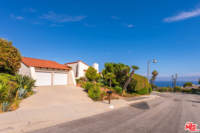 3636 Malibu Country Dr