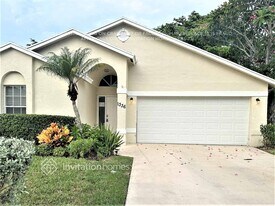 1336 Waterway Cove Dr in Wellington, FL - Building Photo