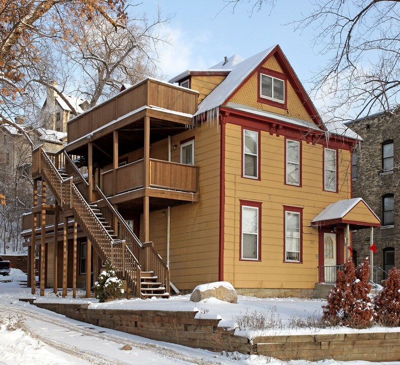 401 Grand Ave in St. Paul, MN - Building Photo