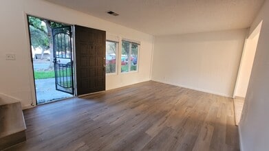 289 Jose Figueres Ave in San Jose, CA - Building Photo - Building Photo