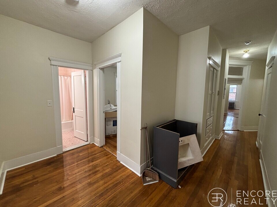 7 Price Rd in Boston, MA - Building Photo