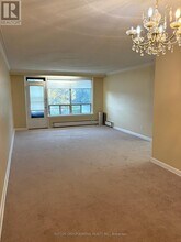20 Meadowbrook Rd in Toronto, ON - Building Photo - Building Photo