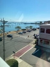 24 Chilton St in Plymouth, MA - Foto de edificio - Building Photo