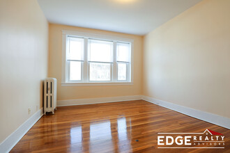 20 Coolidge St, Unit 5 in Brookline, MA - Building Photo - Building Photo