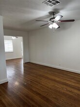 4505 Nina Lee Ln in Houston, TX - Foto de edificio - Building Photo