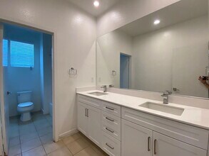 576 Asilomar Wy in Goleta, CA - Building Photo - Building Photo