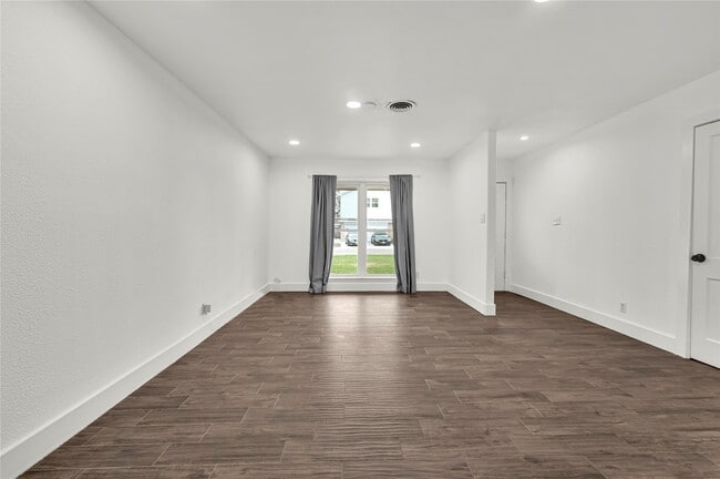 property at 470 Beresford St