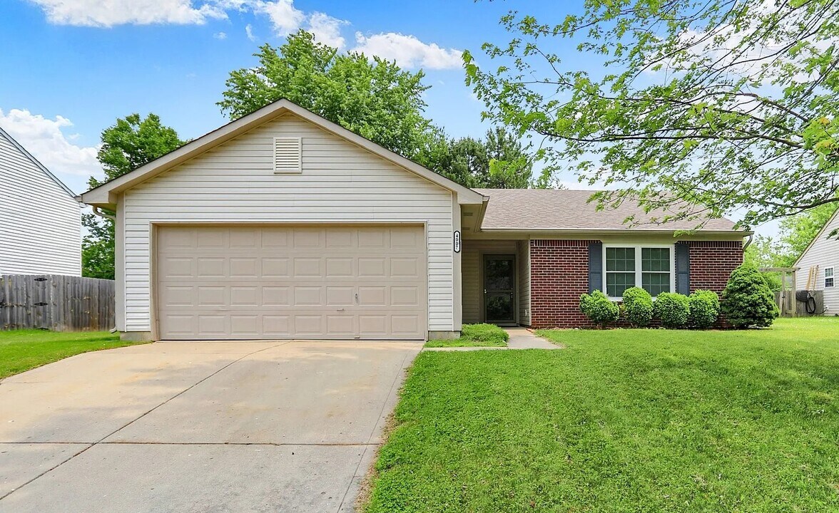 4007 Knollwood Ave in Franklin, IN - Building Photo