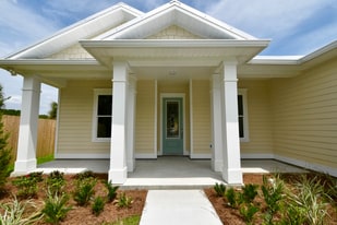 12120 Lyndell Plantation Dr in Panama City Beach, FL - Building Photo