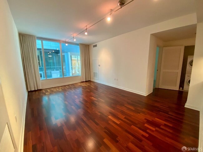 301 Main St in San Francisco, CA - Building Photo - Building Photo