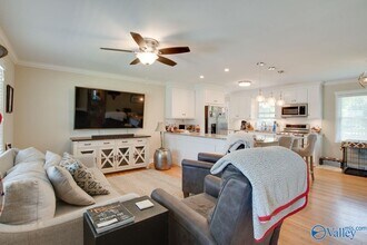 215 Drake Ave SW in Huntsville, AL - Building Photo - Building Photo