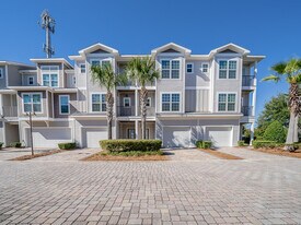 257 Driftwood Rd in Miramar Beach, FL - Building Photo