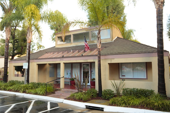 Rancho Niguel Apartments in Laguna Hills, CA - Foto de edificio - Building Photo