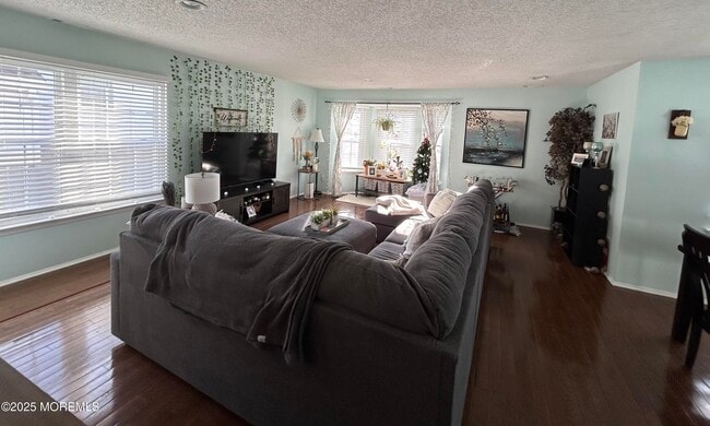 property at 182 Tulip Ln