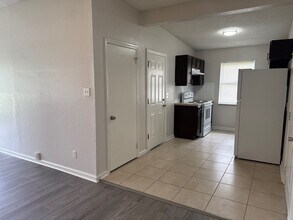 1204 Carthage Dr in Jacksonville, FL - Building Photo - Building Photo