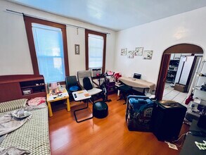 2919 S Quinn St in Chicago, IL - Building Photo - Building Photo