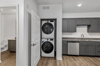 Huron Vista in Ypsilanti, MI - Building Photo - Building Photo