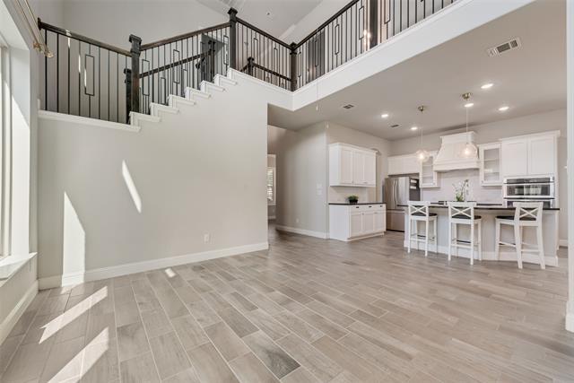 8234 Zoysia Ln in Dallas, TX - Building Photo