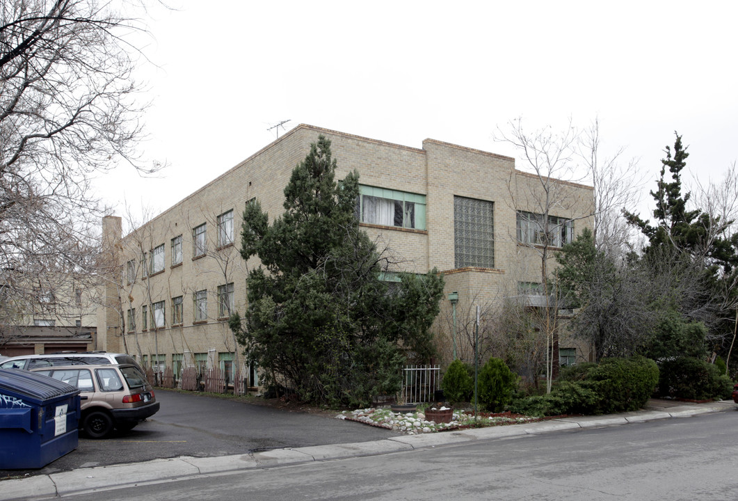 Ivy Flats in Denver, CO - Building Photo