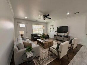 1807 E Brookview Dr in Siloam Springs, AR - Building Photo - Building Photo