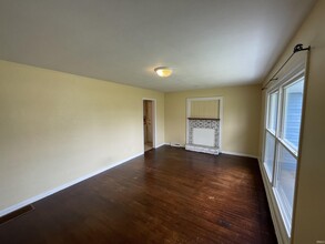 2536 Eastgate Ln in Bloomington, IN - Building Photo - Building Photo