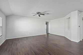 220 Lance Trail in San Marcos, TX - Building Photo - Building Photo