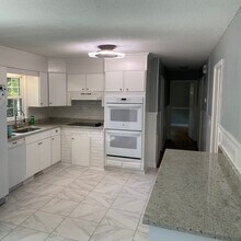 414 Sharon Dr in Wilmington, NC - Building Photo - Building Photo