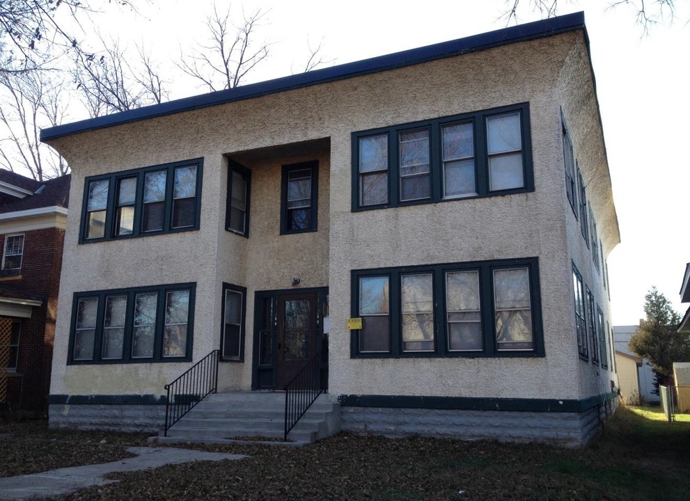 Minnehaha Apartments in Minneapolis, MN - Building Photo