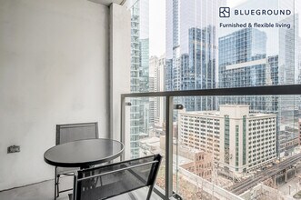 210 N Wells St in Chicago, IL - Building Photo - Building Photo