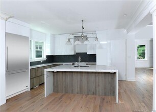 1 Home Pl in Greenwich, CT - Building Photo - Building Photo