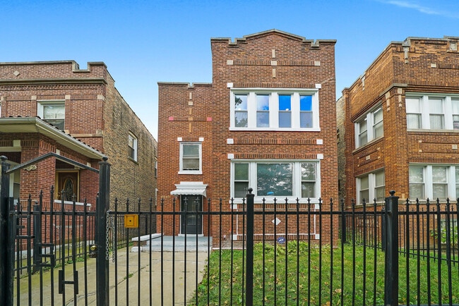 property at 6510 S Maplewood Ave