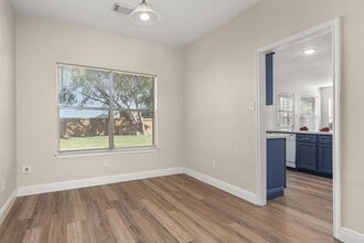 3803 Redbud Dr in La Porte, TX - Building Photo - Building Photo