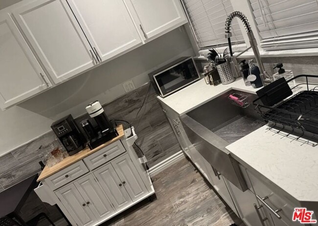 5915 Lexington Ave in Los Angeles, CA - Building Photo - Building Photo