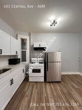 401 Central Ave in Jersey City, NJ - Building Photo - Building Photo