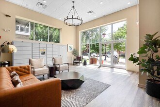 525 Parkway Dr NE in Atlanta, GA - Building Photo - Building Photo