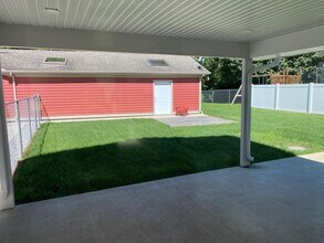 6057 N 300 E in Leesburg, IN - Building Photo - Building Photo