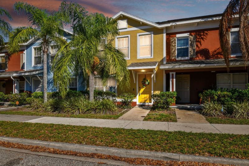 7719 N Branch Ave in Tampa, FL - Building Photo