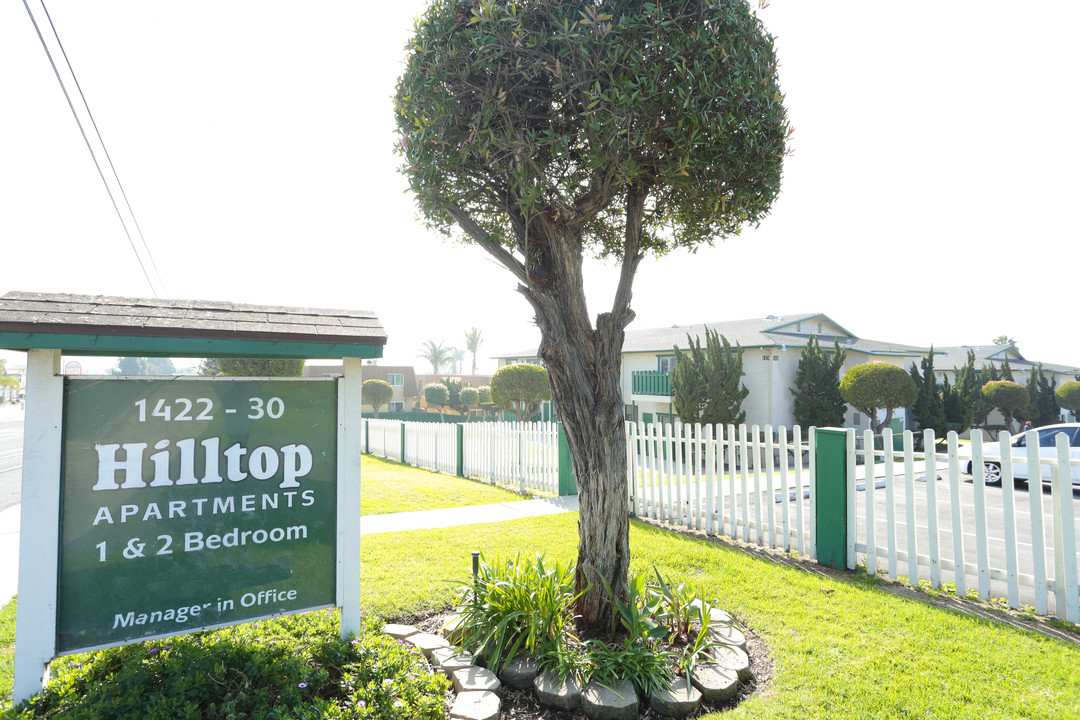 Hilltop Village Apartments in Chula Vista, CA - Foto de edificio