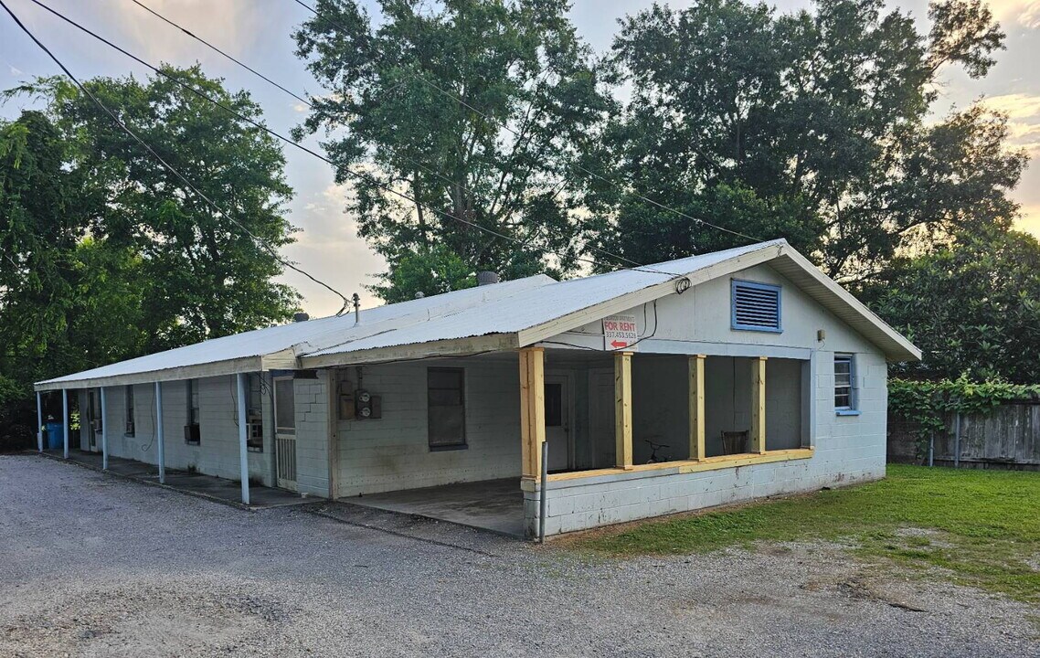110 Martin Luther King Jr Ave in Patterson, LA - Building Photo
