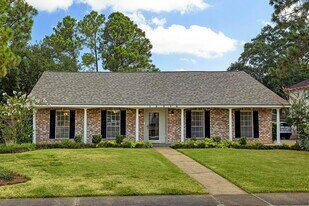 12214 Whittington Dr in Houston, TX - Building Photo