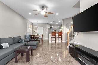 215 Gleneagles Dr in Davenport, FL - Building Photo - Building Photo