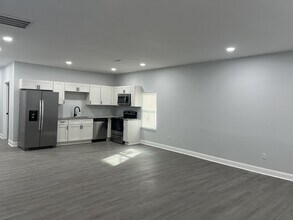 1207 W 3rd St in Greenville, NC - Building Photo - Building Photo