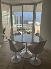 1621 Bay Rd in Miami Beach, FL - Building Photo - Building Photo