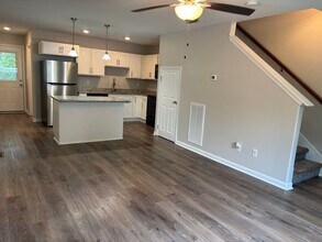 2073 N Ford St in Clarksville, TN - Building Photo - Building Photo