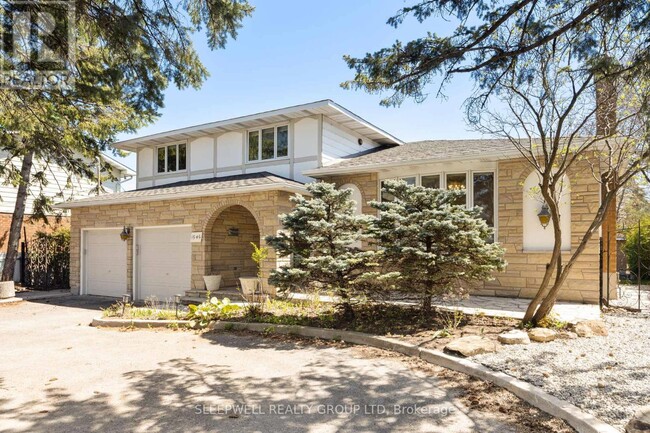1545 Prince of Wales Dr in Ottawa, ON - Building Photo - Building Photo