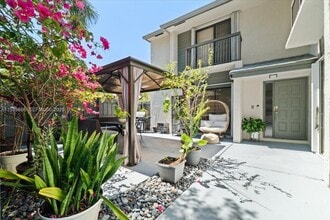 3627 Cocoplum Cir in Coconut Creek, FL - Building Photo - Building Photo