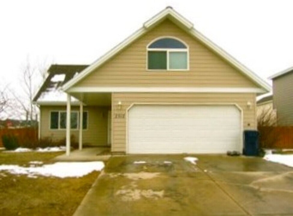 2512 Daisy Dr in Bozeman, MT - Building Photo