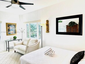 255 W 24th St in Miami Beach, FL - Building Photo - Building Photo
